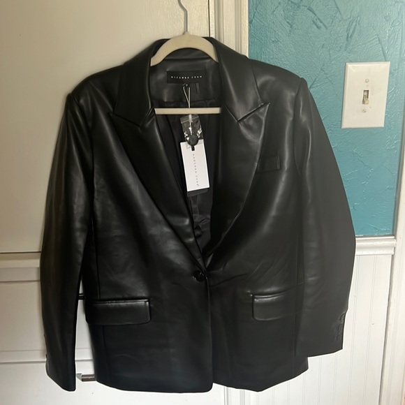 Faux leather blazer. Brand new. (M) - Picture 1 of 4